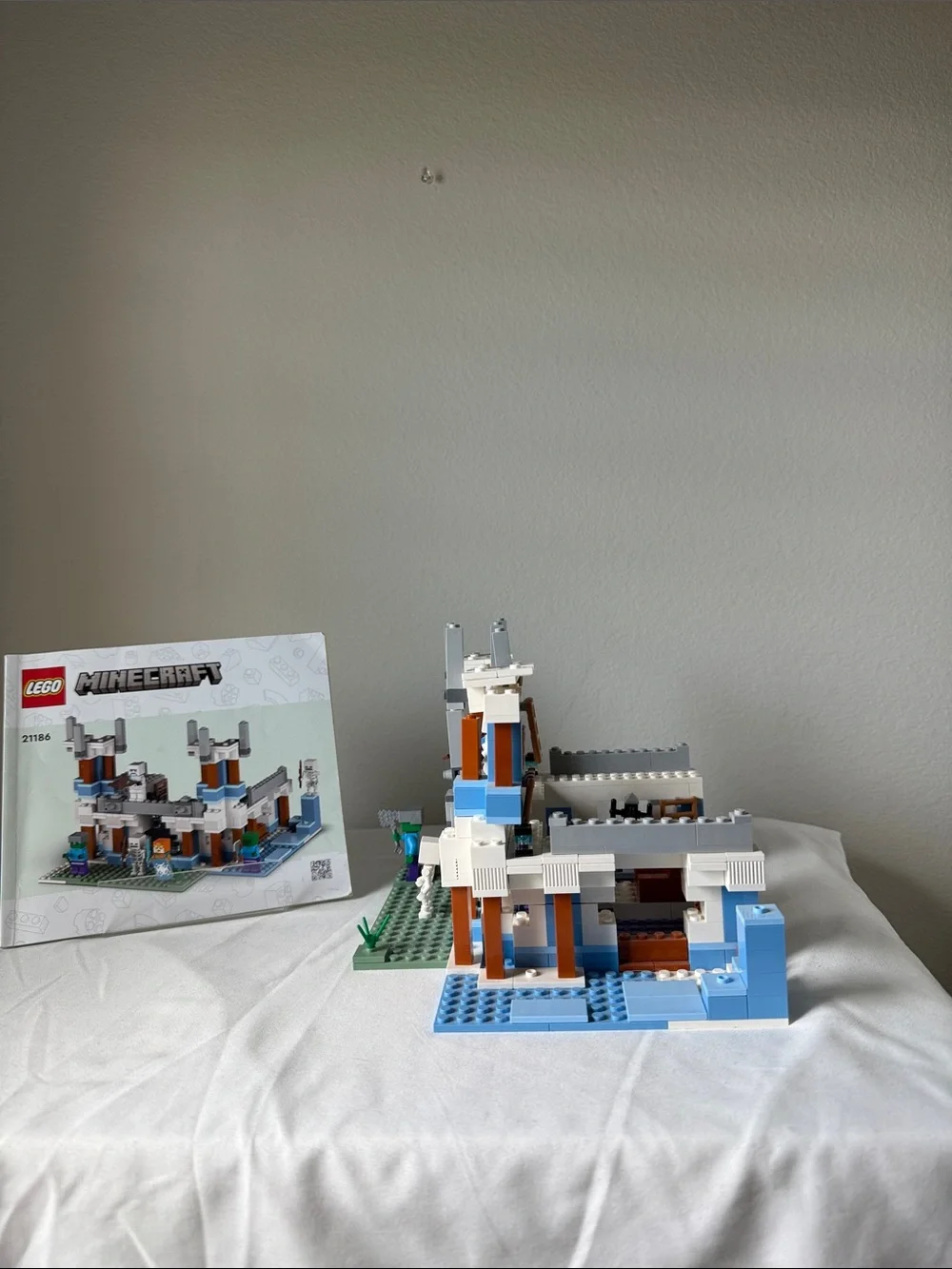 LEGO Minecraft Ice Castle Set 21186 with Instruction Booklet